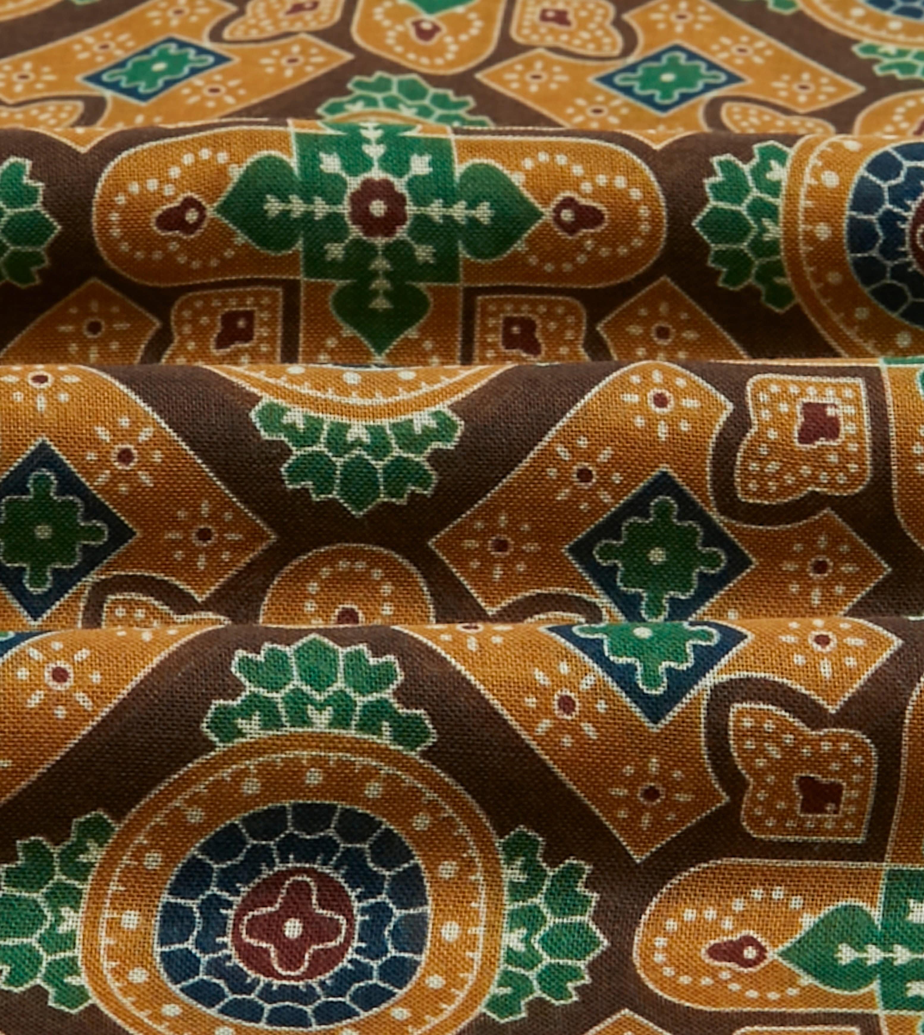 Brown and Red Medallion Print Wool-Silk Scarf - Image 2